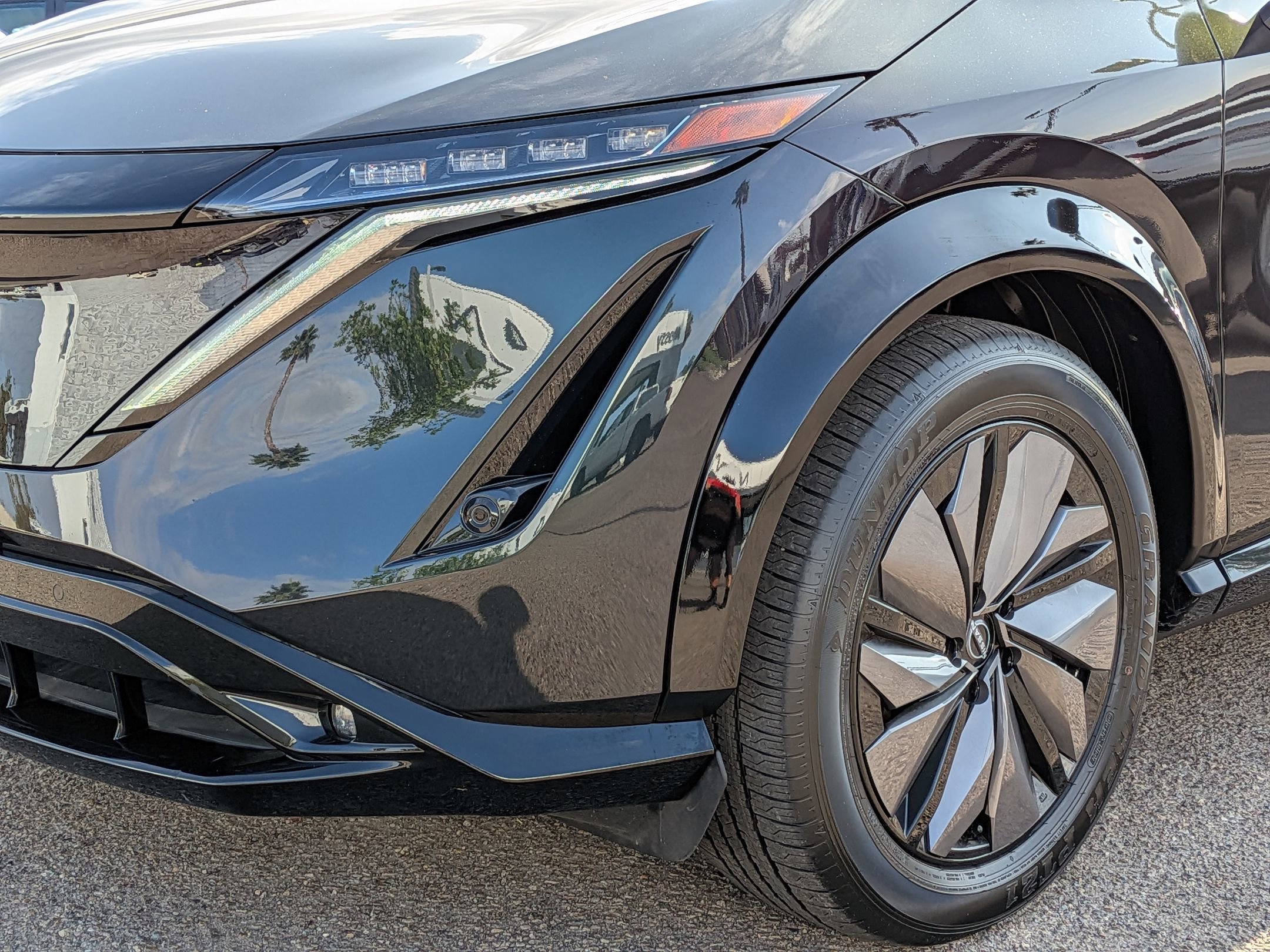 Used 2024 Nissan Ariya FWD image 9