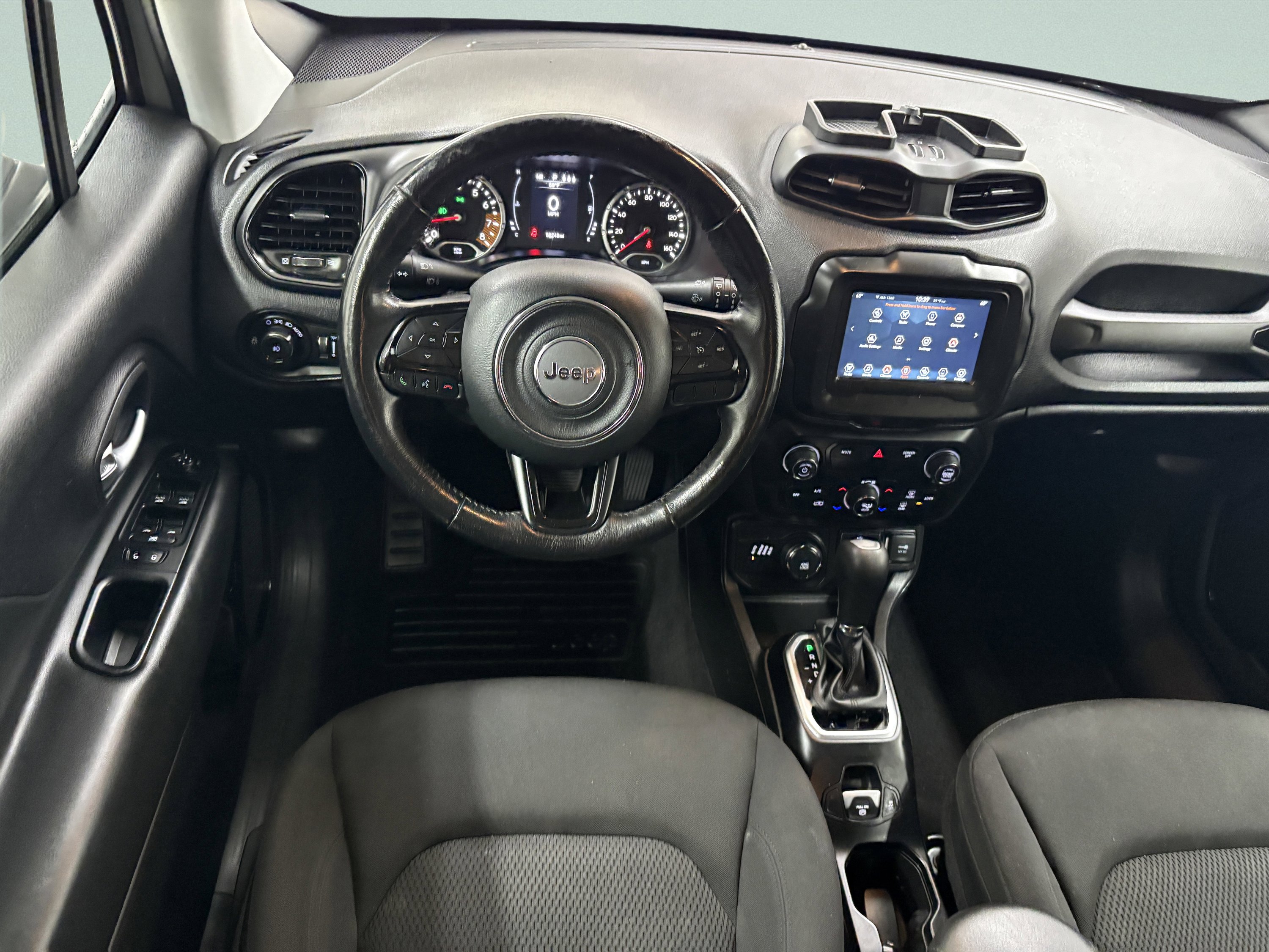 Used 2019 Jeep Renegade Altitude w/ Quick Order Package 2XM AWD/4WD image 10