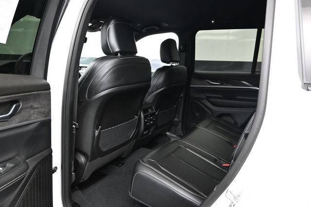 Used 2025 Jeep Grand Cherokee Limited w/ Black Appearance Package AWD/4WD image 20