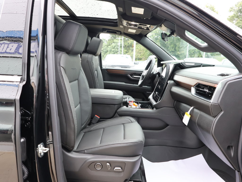 New 2026 GMC Yukon XL Denali w/ Denali Reserve Package AWD/4WD image 45