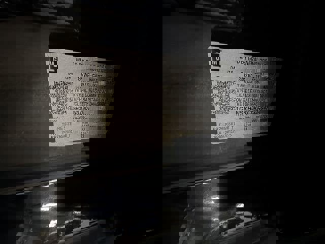 Used 2019 Chevrolet Suburban LT image 32