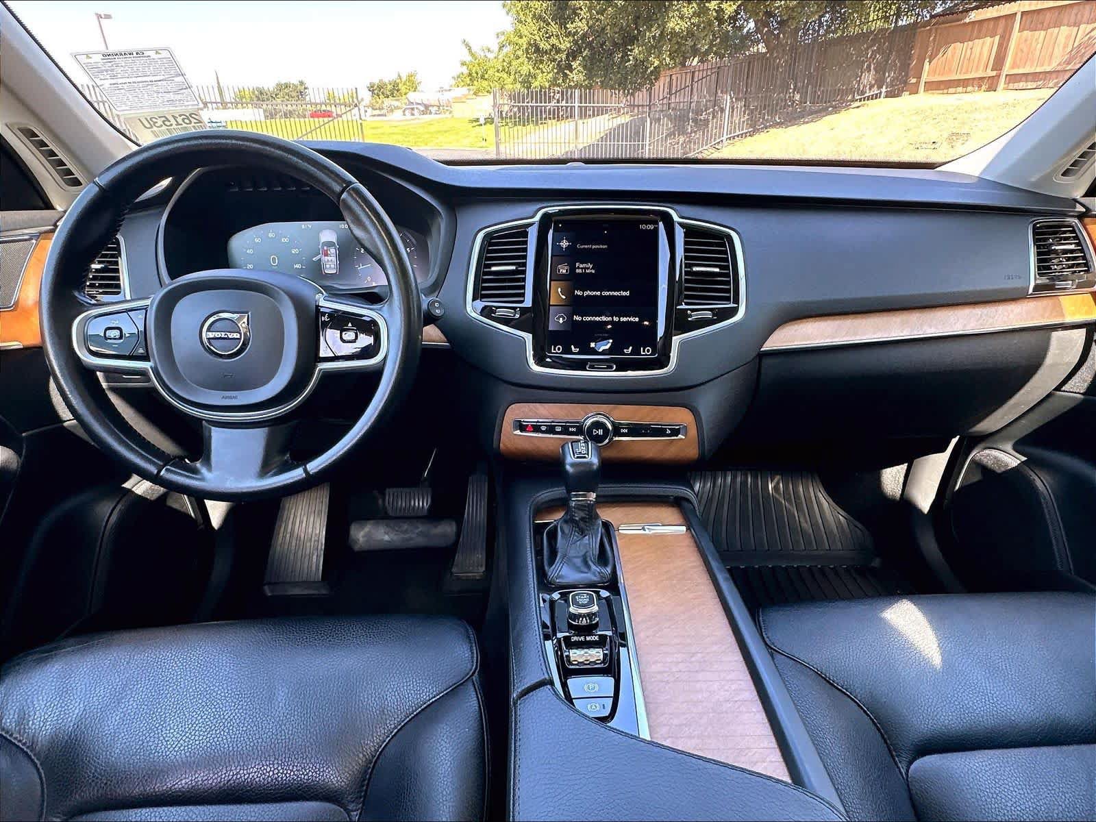 Used 2021 Volvo XC90 T5 Momentum w/ Advanced Package AWD/4WD image 18