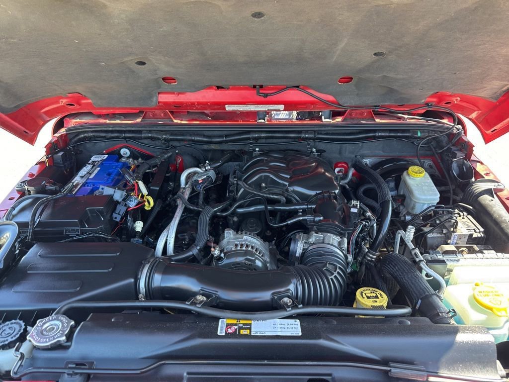 Used 2012 Jeep Wrangler Unlimited Rubicon w/ Connectivity Group AWD/4WD image 28