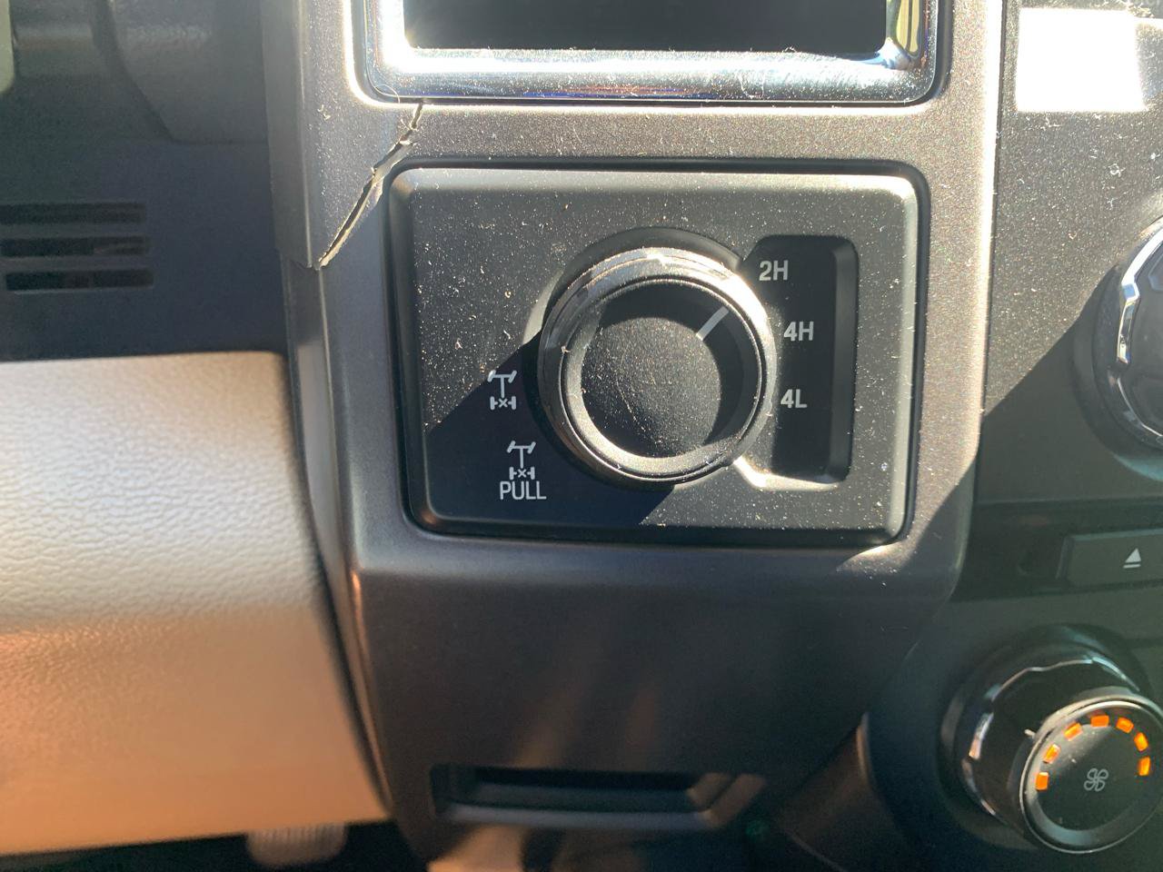 Used 2015 Ford F150 XLT w/ Equipment Group 301A Mid AWD/4WD image 27