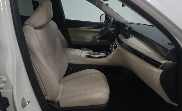 Used 2023 INFINITI QX60 Luxe w/ Cargo Package FWD image 11