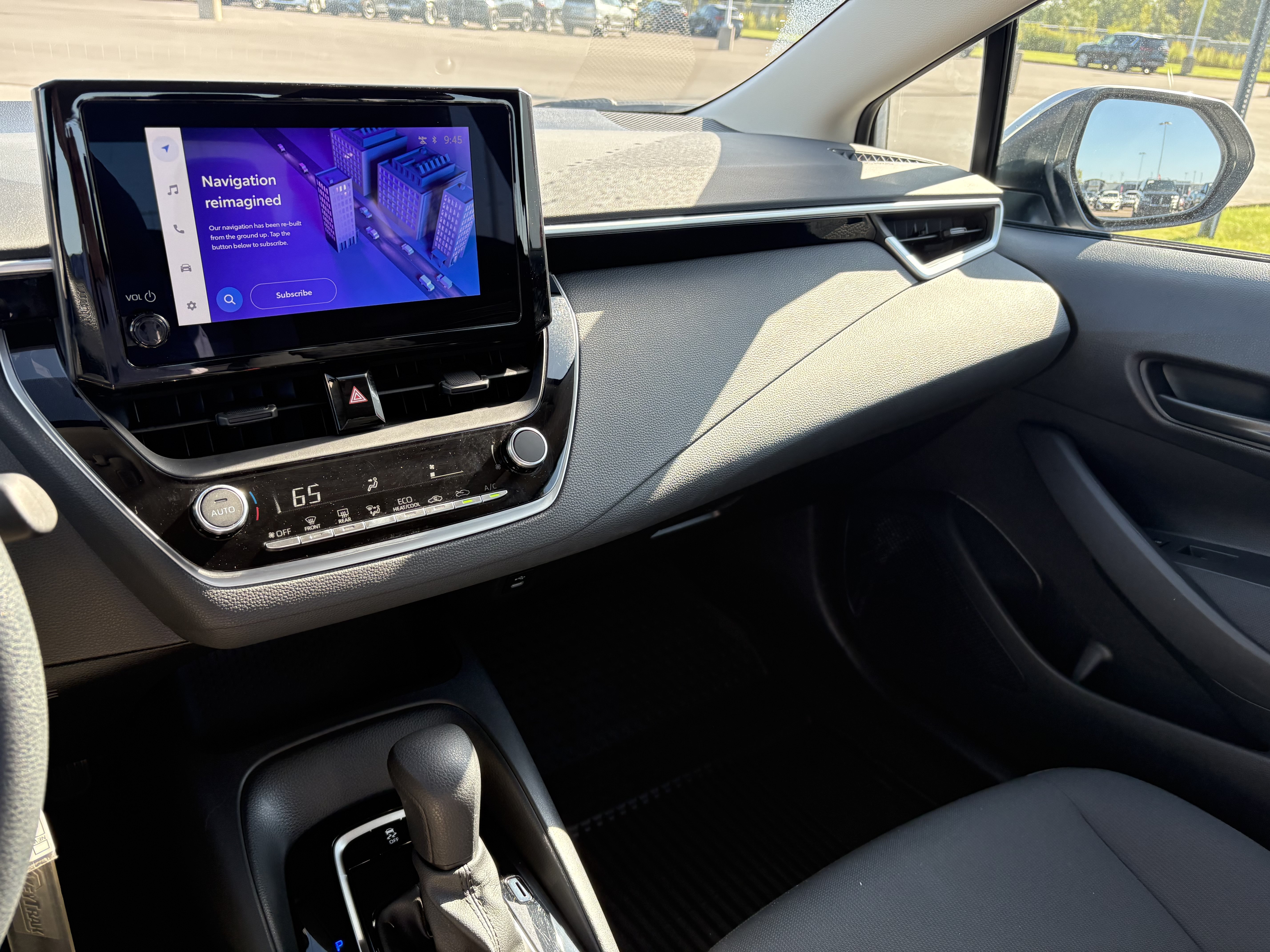 Used 2024 Toyota Corolla LE FWD image 9