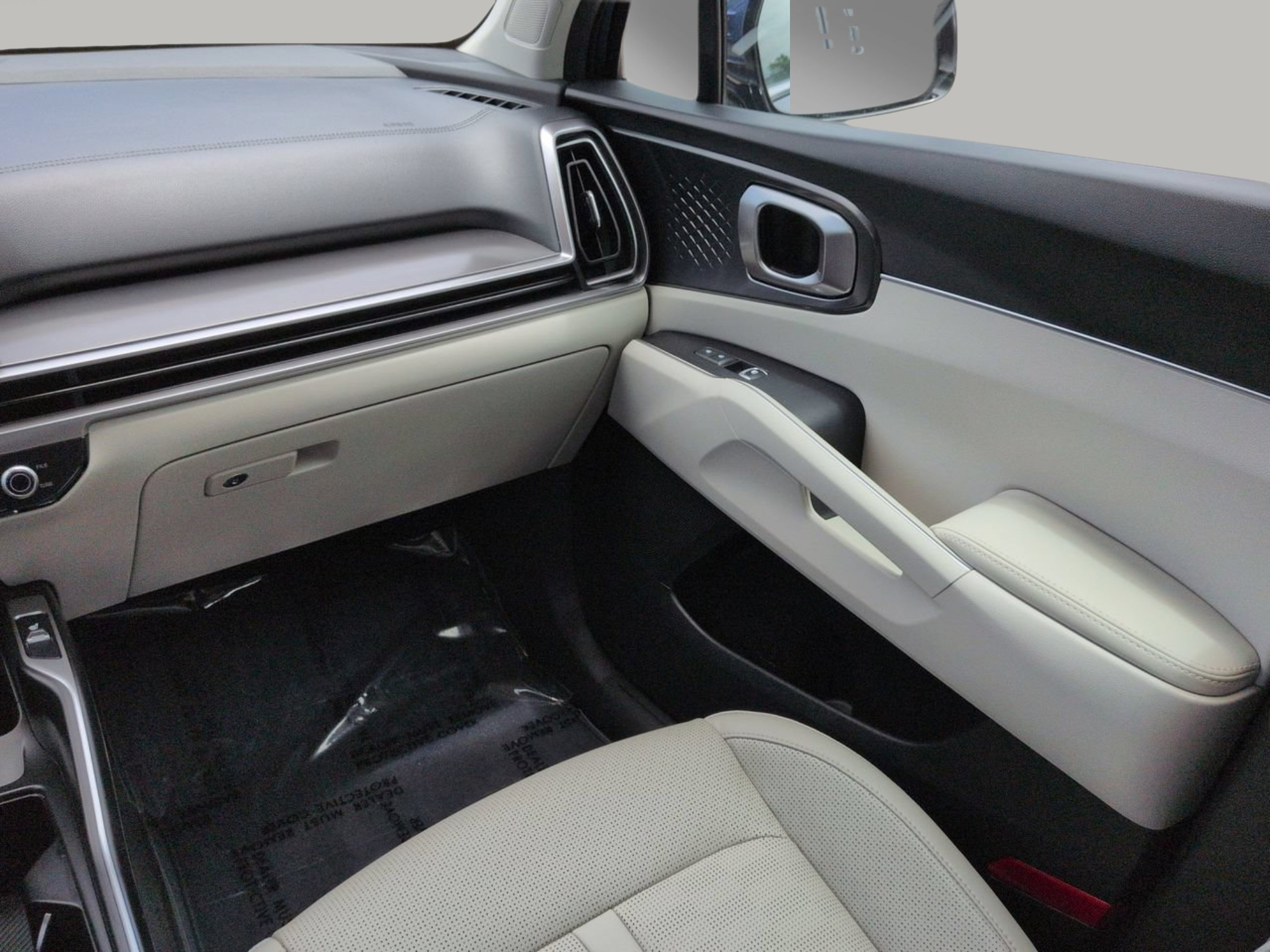 Certified 2025 Kia Sorento S w/ Panoramic Sunroof Package FWD image 21