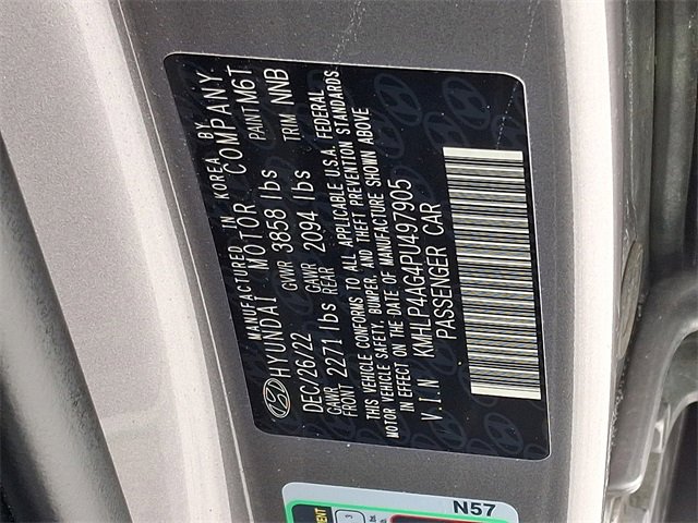 Certified 2023 Hyundai Elantra Limited w/ Preferred Accessory Package image 26