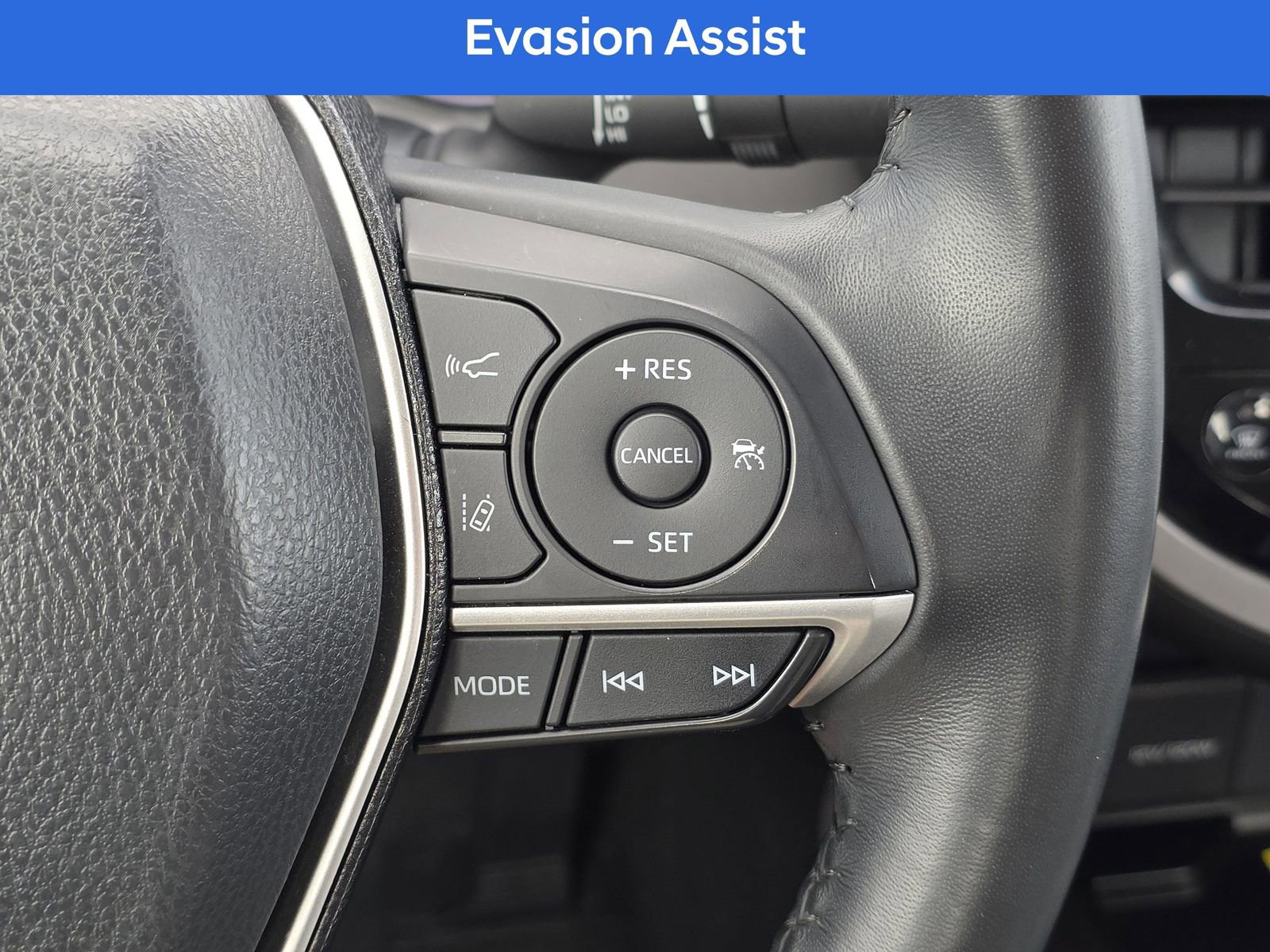 Used 2023 Toyota Camry XLE image 29