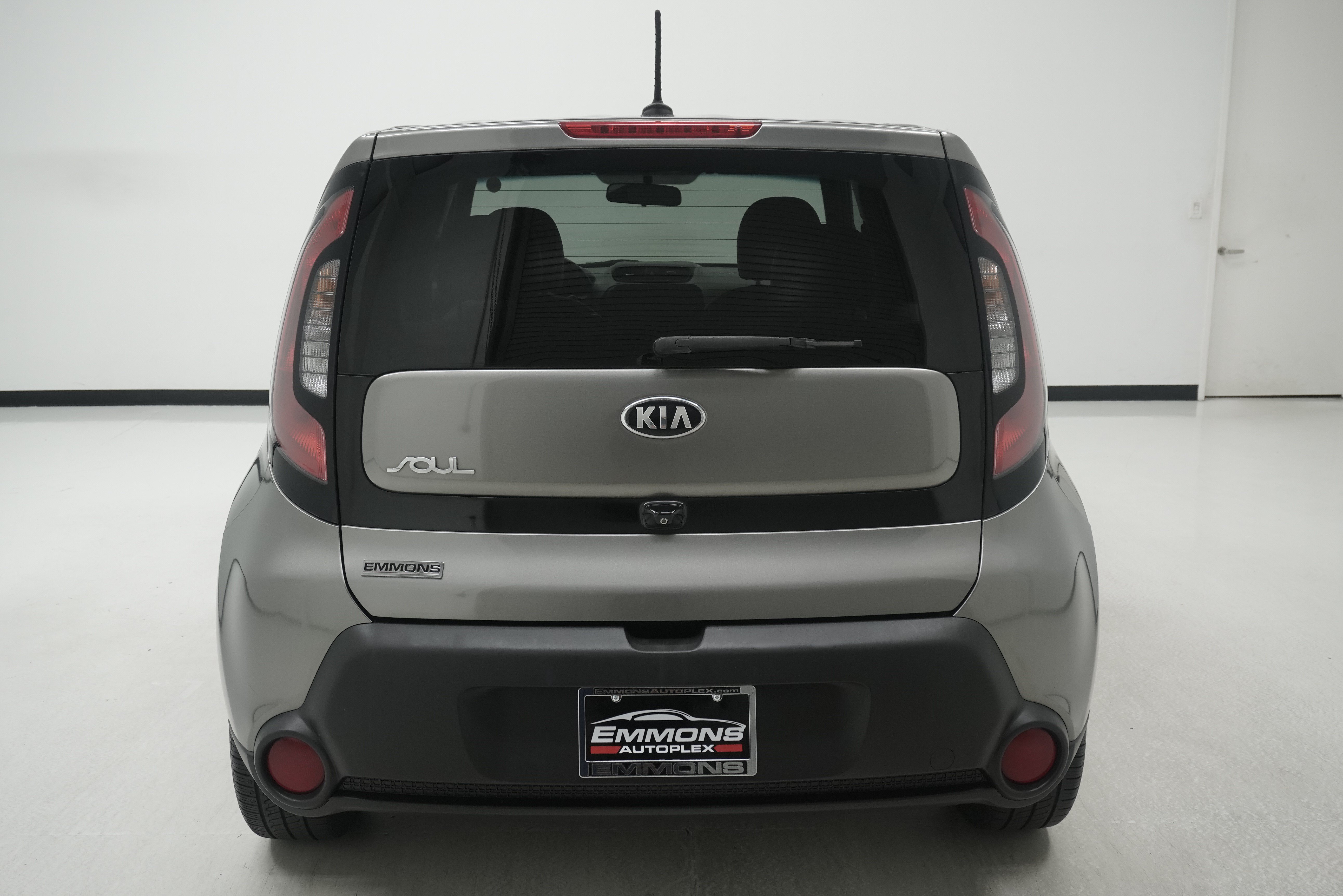 Used 2016 Kia Soul w/ Convenience Package FWD image 4
