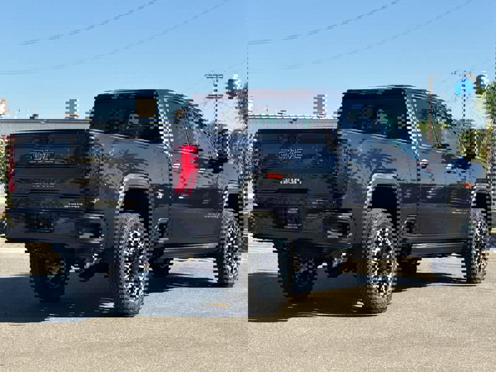 New 2025 GMC Sierra 2500 Denali Ultimate image 5