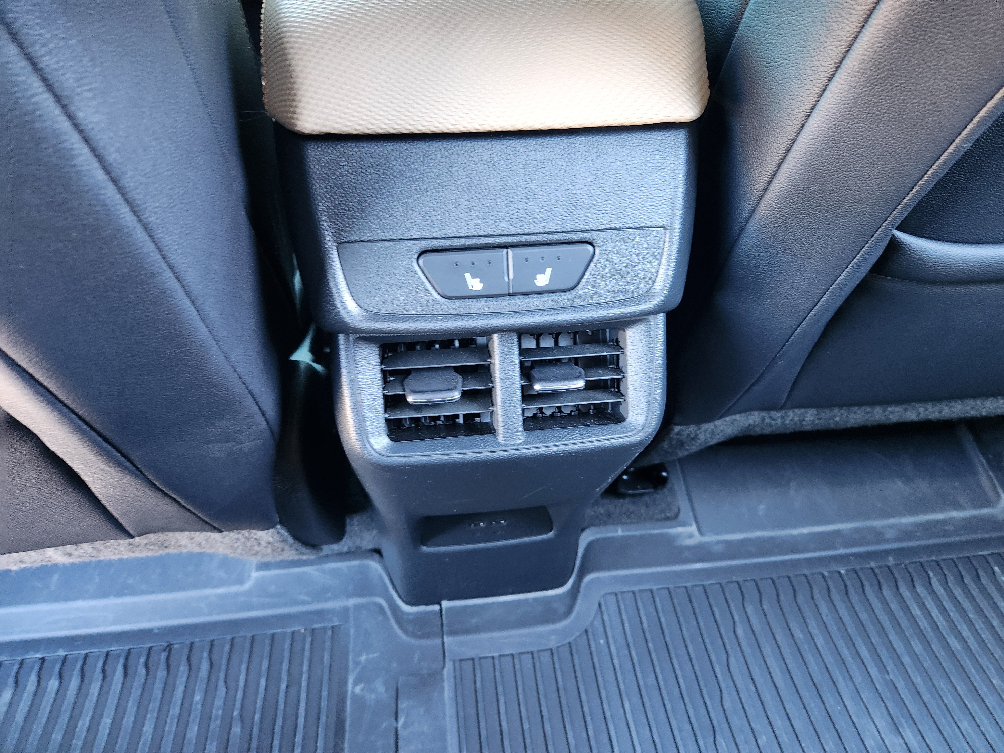 Used 2026 Chevrolet Equinox ACTIV w/ Convenience Package III AWD/4WD image 35