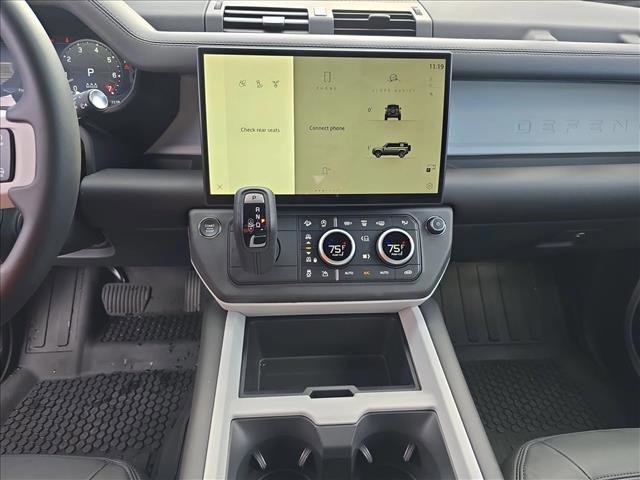 New 2026 Land Rover Defender 110 X-Dynamic SE image 17