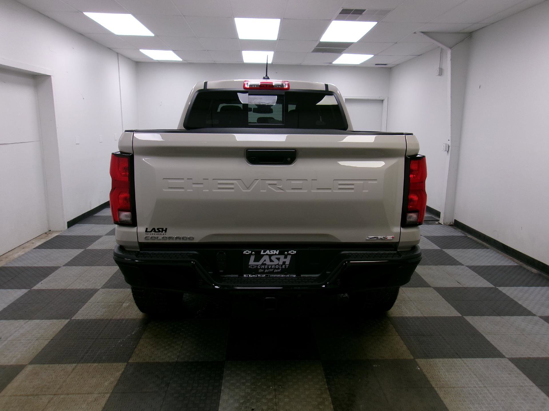 New 2026 Chevrolet Colorado ZR2 w/ Technology Package AWD/4WD image 14