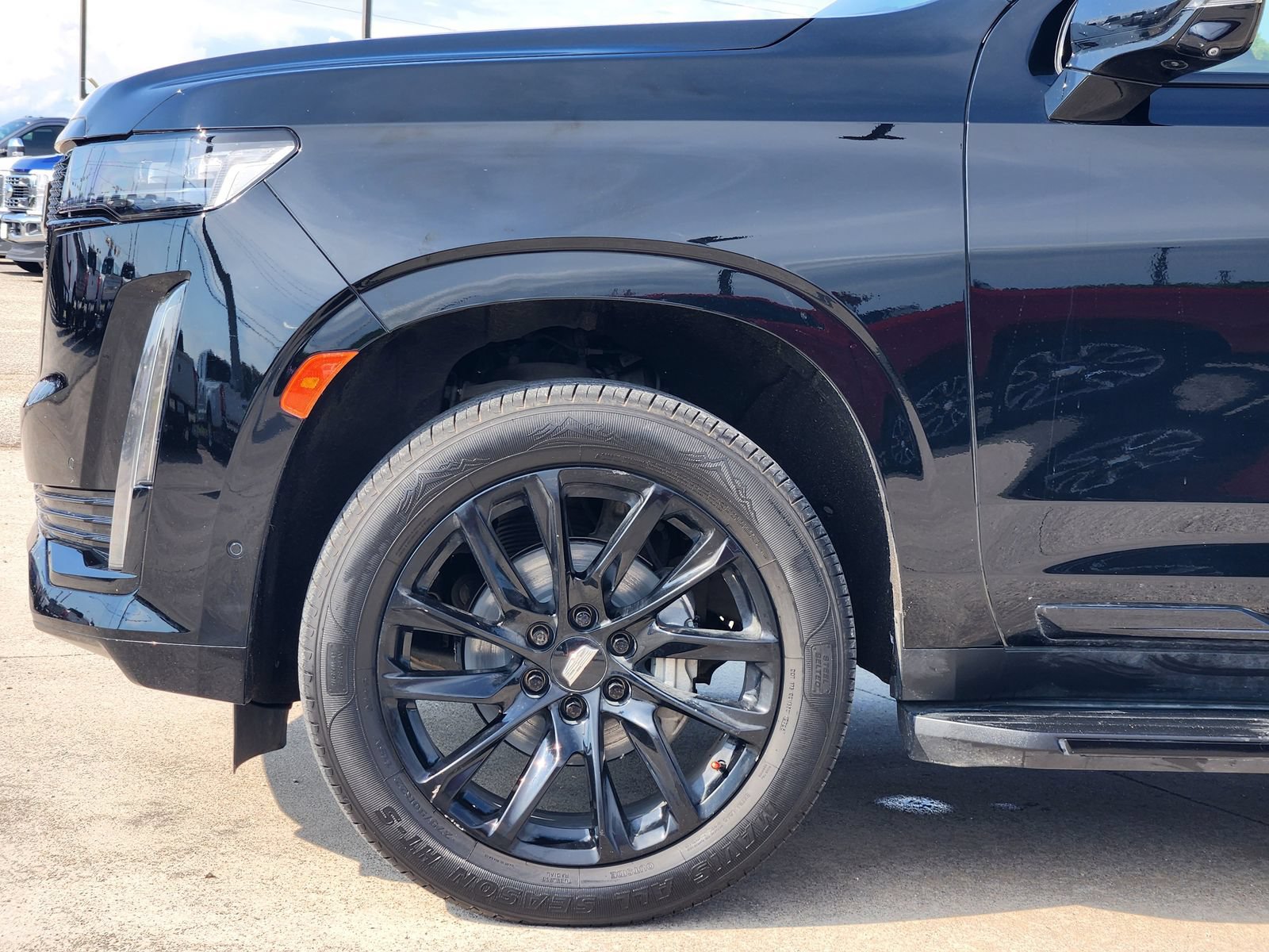 Used 2021 Cadillac Escalade Sport w/ LPO, ONYX Package AWD/4WD image 9
