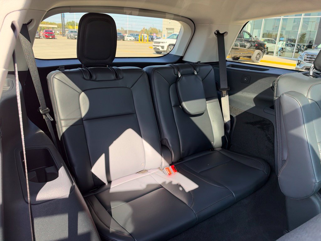New 2027 Lincoln Aviator AWD image 34