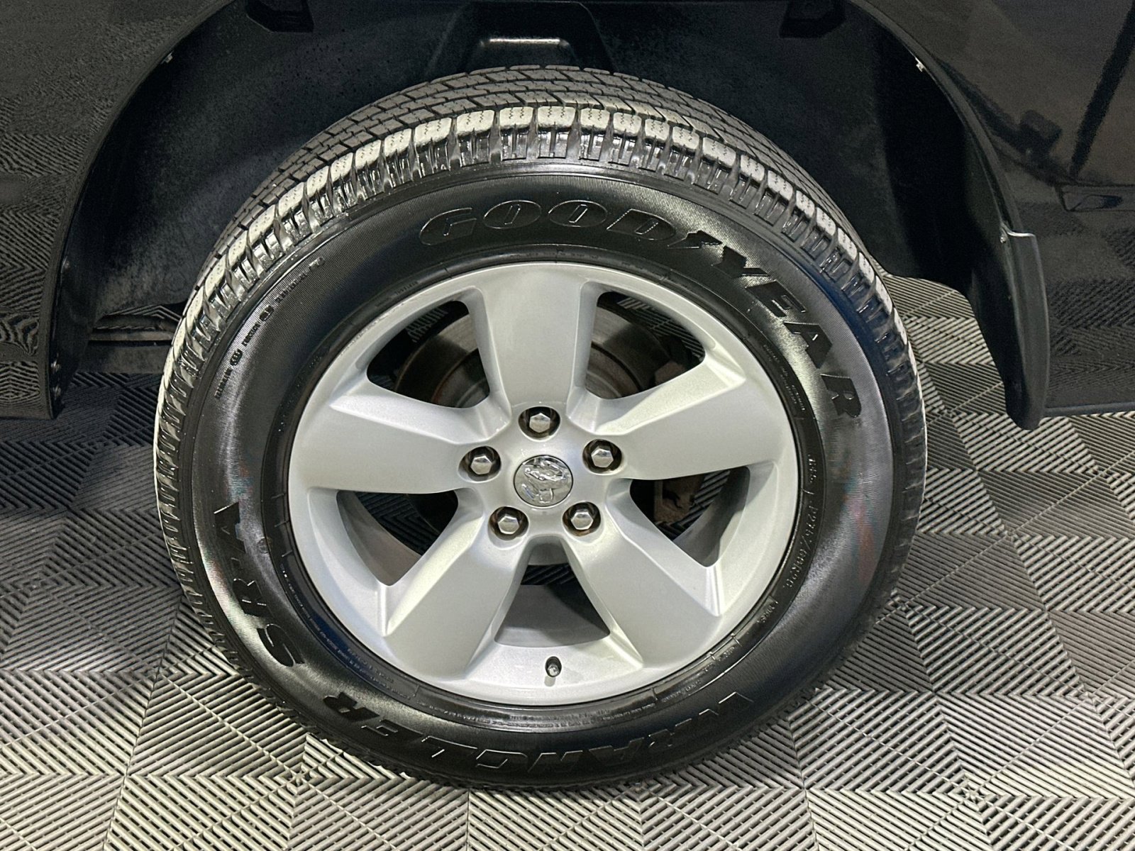 Used 2016 RAM 1500 Express image 12