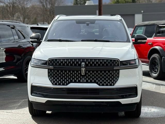Used 2025 Lincoln Navigator L Reserve image 43