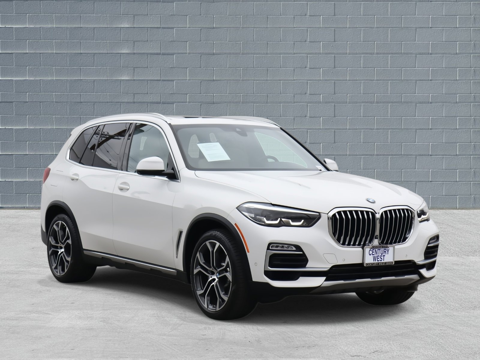 Used 2021 BMW X5 sDrive40i w/ Premium Package image 1