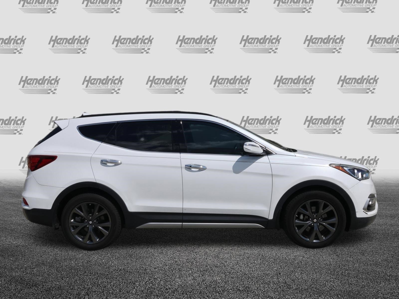 Used 2017 Hyundai Santa Fe Sport image 10