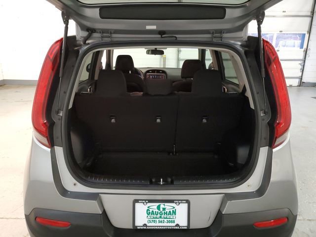 Used 2022 Kia Soul LX image 24