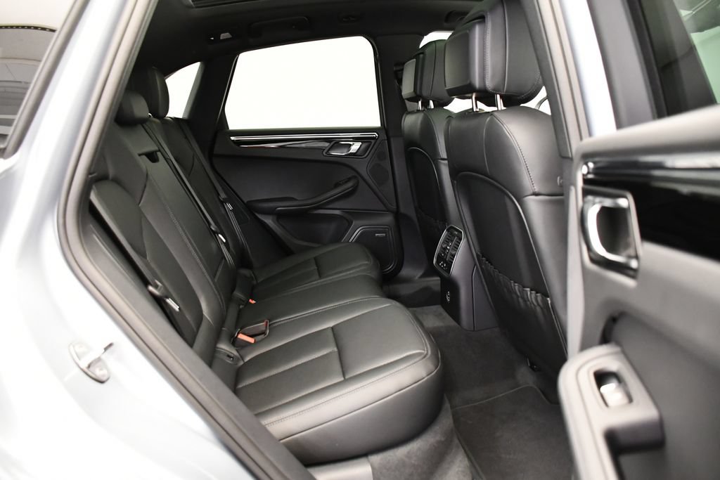 Certified 2026 Porsche Macan Turbo AWD/4WD image 56