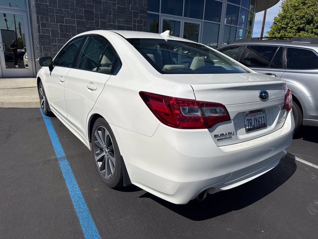 Used 2016 Subaru Legacy 2.5i Limited AWD/4WD image 3