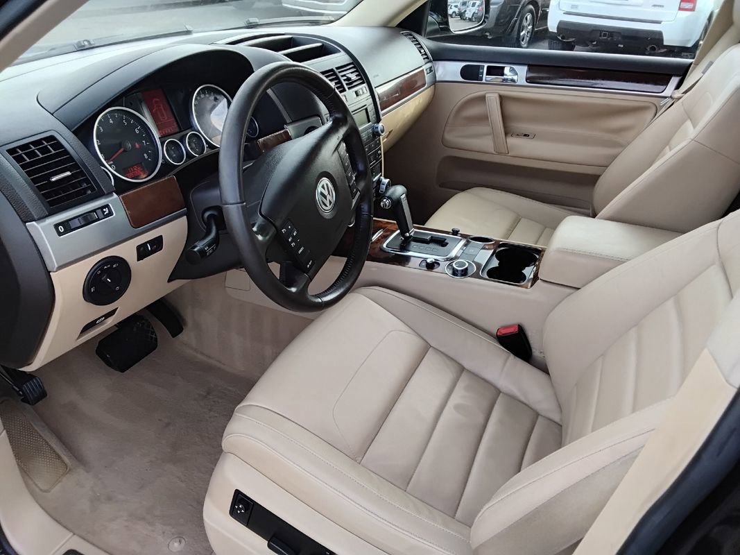 Used 2008 Volkswagen Touareg VR6 image 10