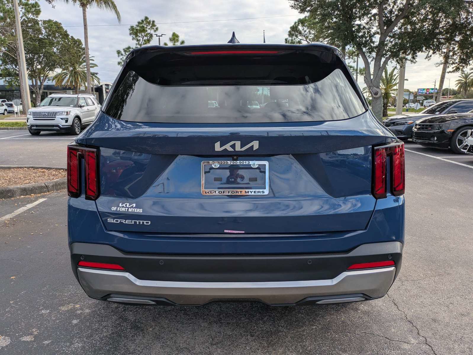 Used 2026 Kia Sorento S w/ S Panoramic Sunroof Package FWD image 5