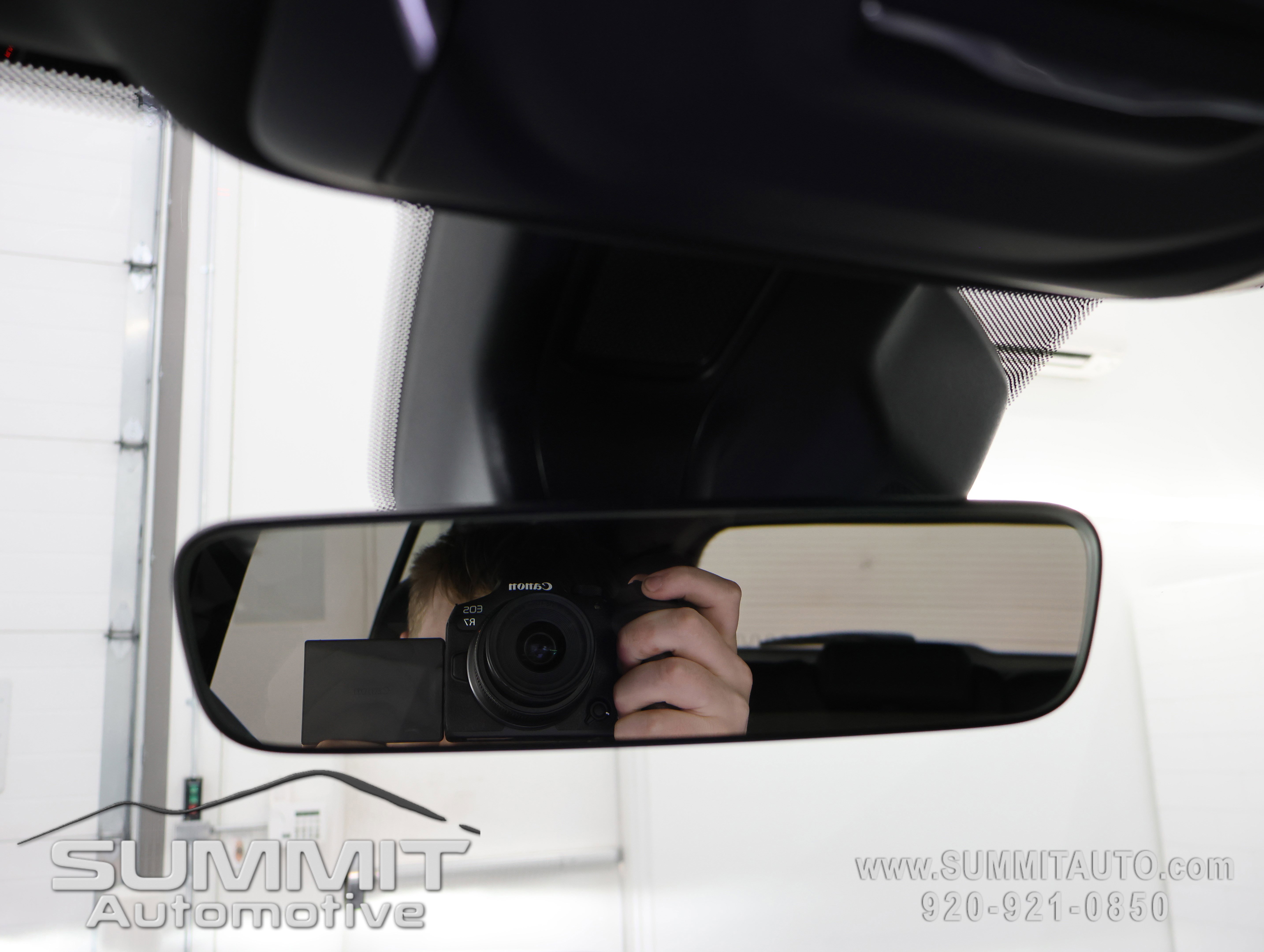 New 2025 Jeep Grand Cherokee Limited w/ Black Appearance Package image 13