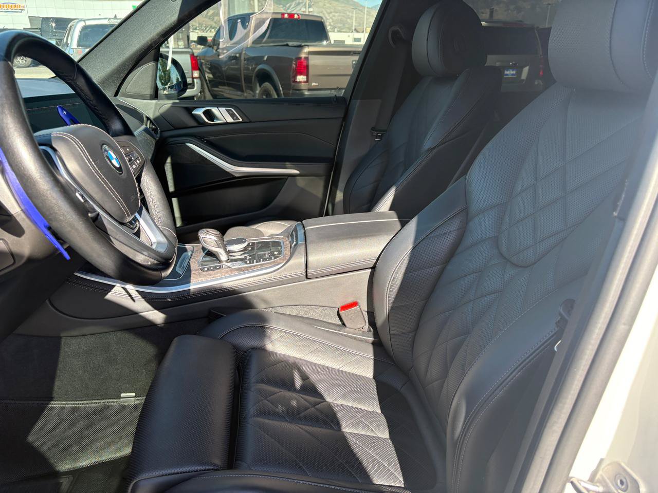 Used 2023 BMW X5 xDrive40i w/ Premium Package AWD/4WD image 13