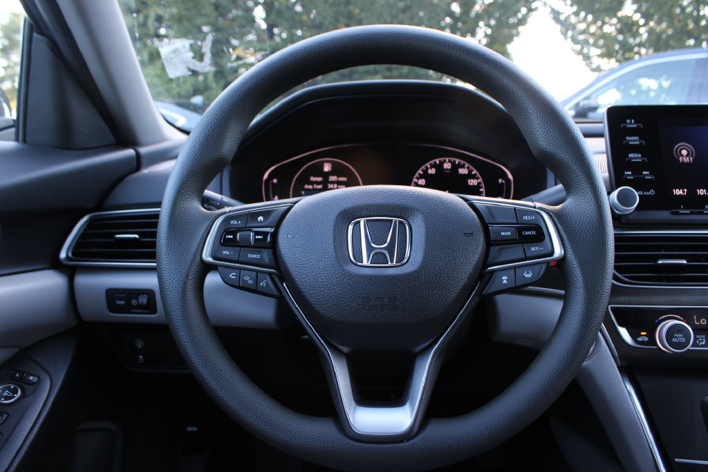 Used 2018 Honda Accord LX image 18