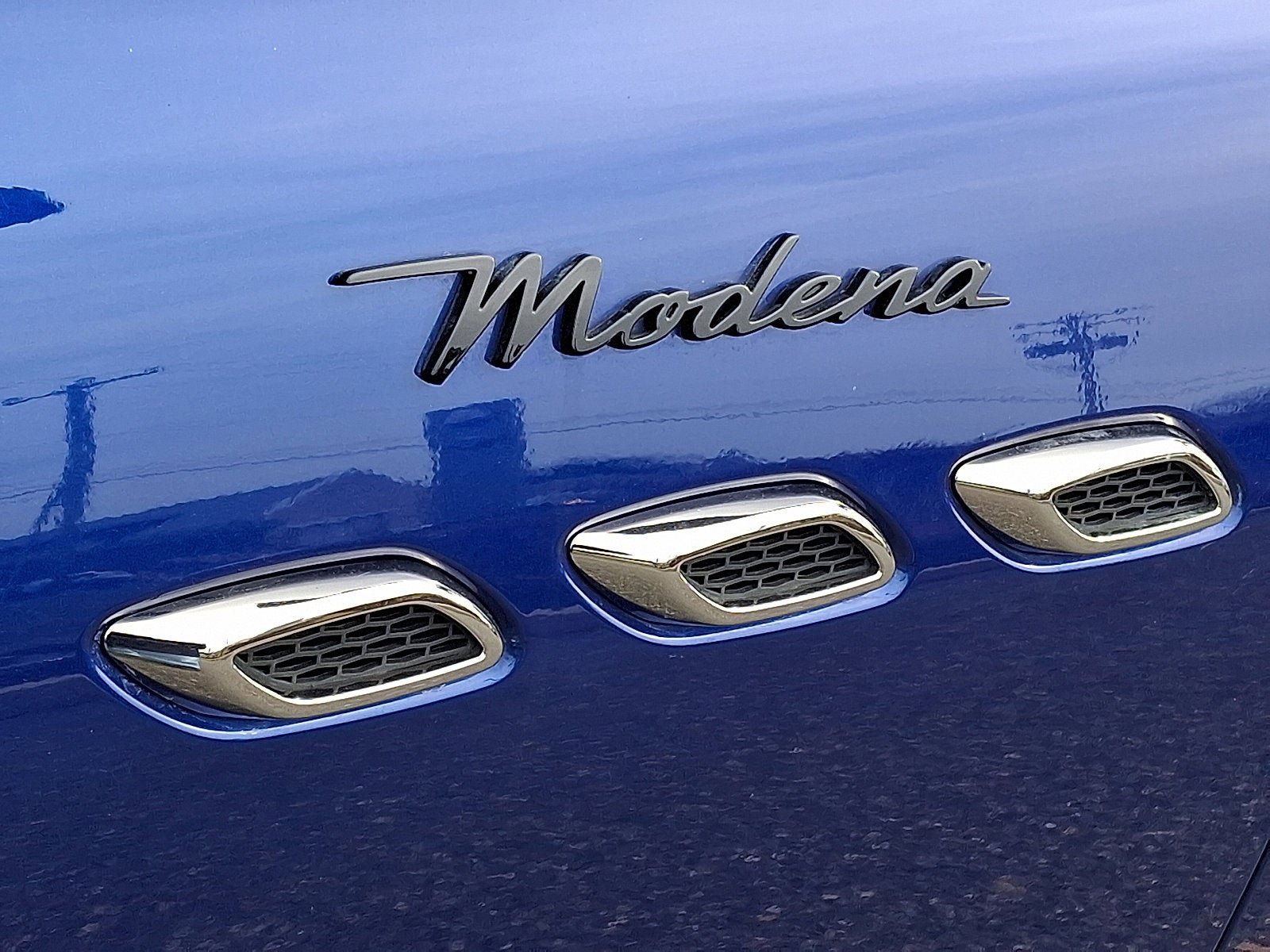 Used 2024 Maserati Levante Modena Ultima image 36