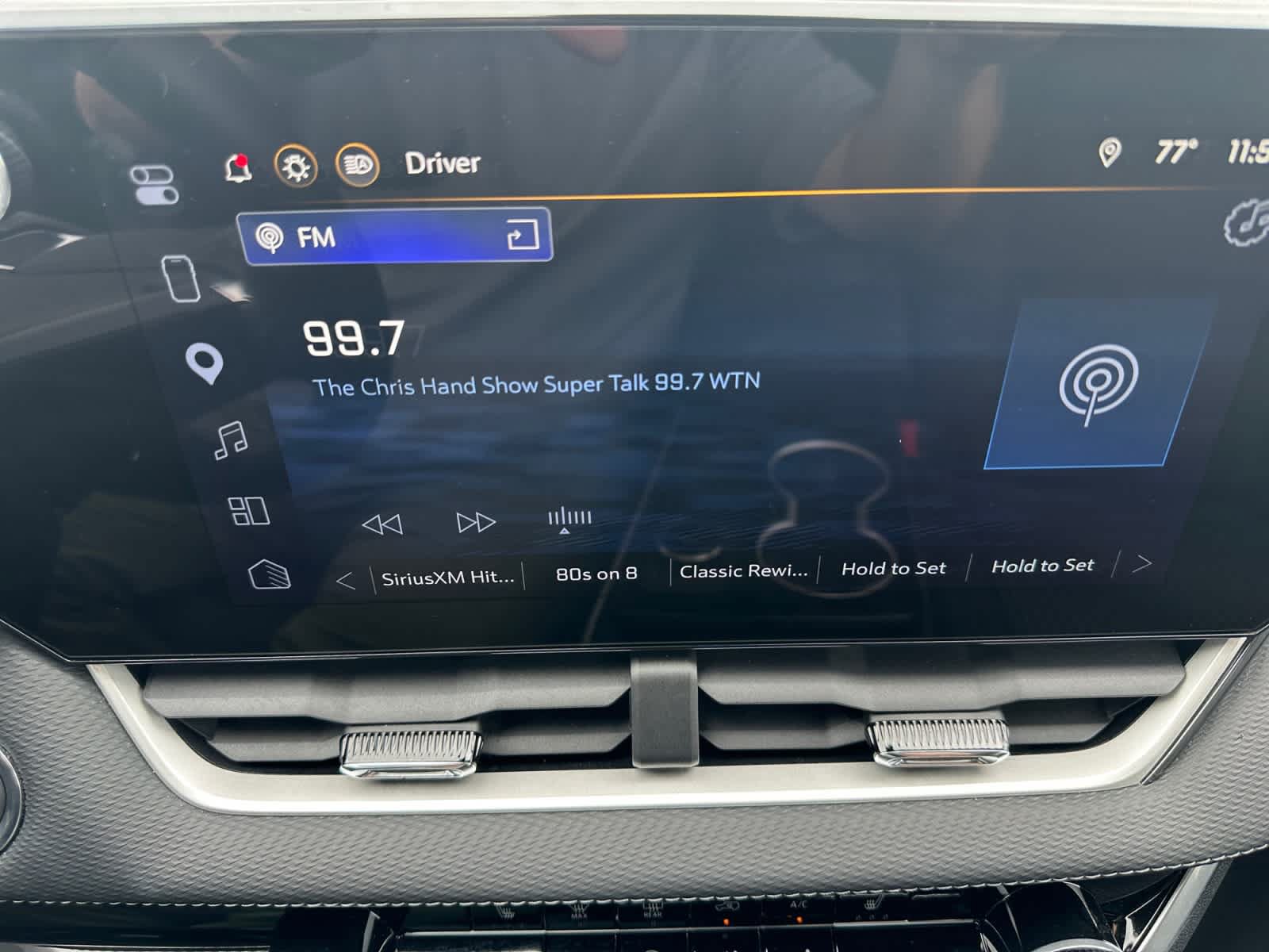 Used 2026 Chevrolet Equinox LT FWD image 23