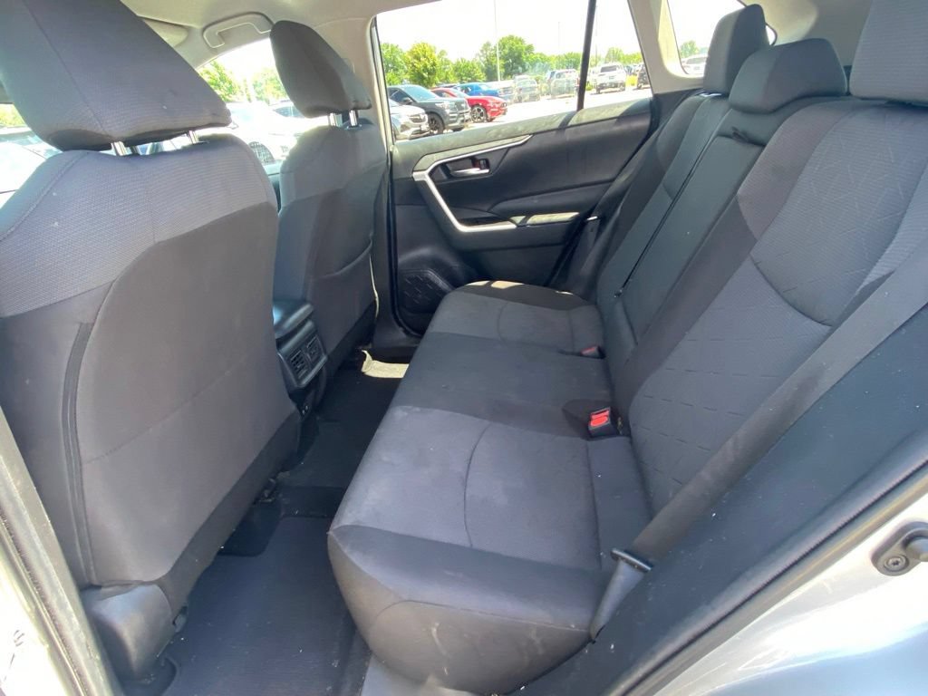 Used 2021 Toyota RAV4 XLE FWD image 22