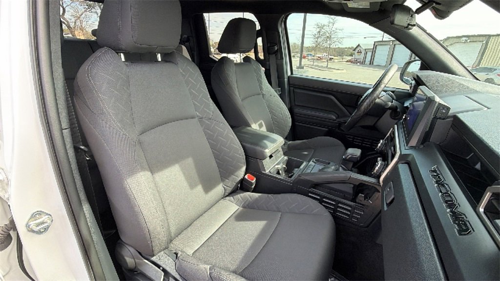 Certified 2024 Toyota Tacoma SR image 39
