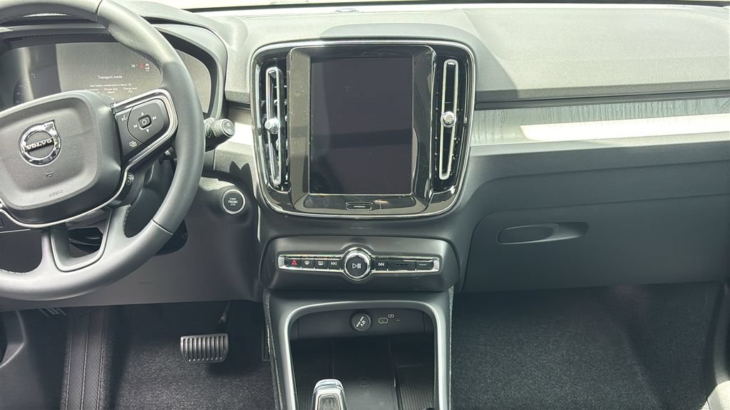 New 2026 Volvo XC40 B5 Plus w/ Protection Package Premier AWD/4WD image 6
