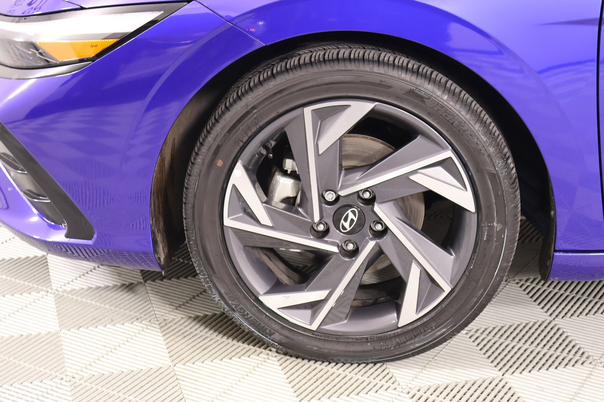 Certified 2025 Hyundai Elantra SEL image 19