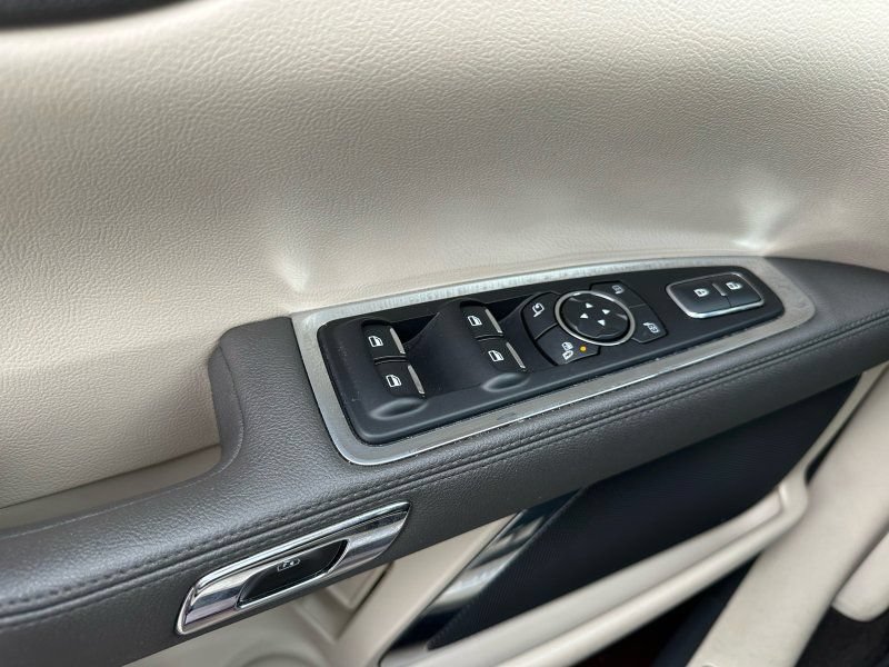 Used 2019 Lincoln Continental Select w/ Continental Climate Package AWD/4WD image 22
