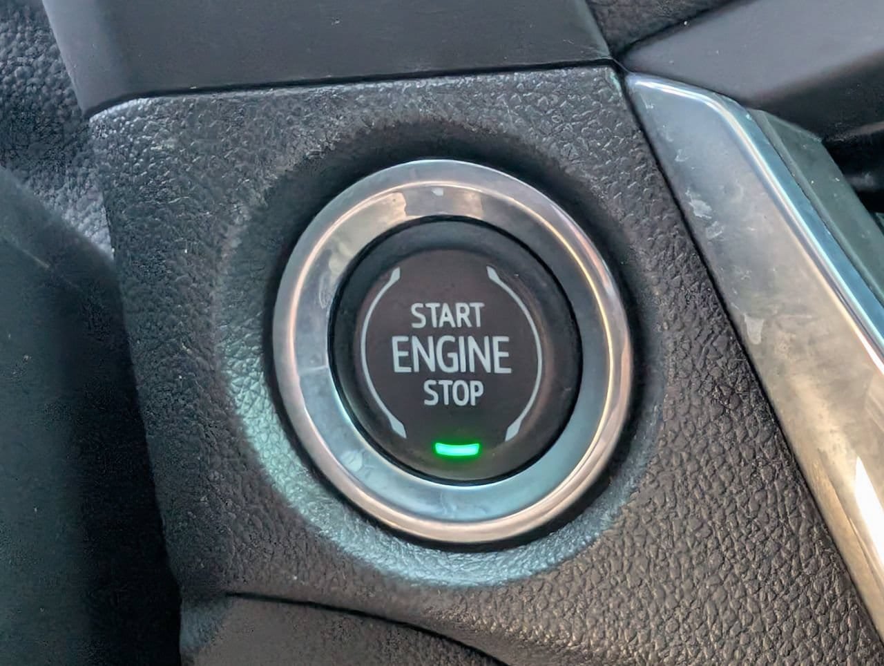 Used 2024 Buick Encore GX Avenir w/ Avenir Technology Package FWD image 18