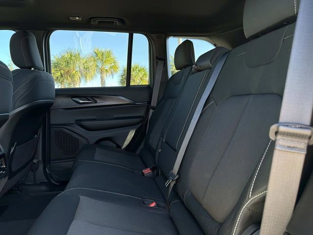 New 2025 Jeep Grand Cherokee Laredo X image 12