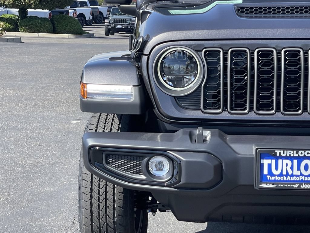 New 2026 Jeep Gladiator Sport AWD/4WD image 6