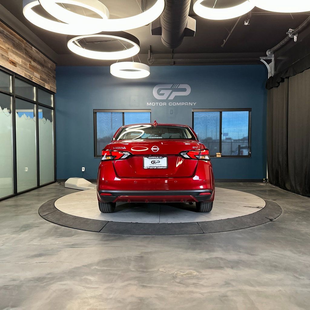 Used 2024 Nissan Versa SV w/ Trunk Package image 4