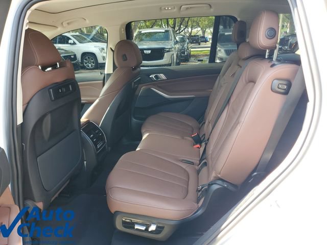 Used 2021 BMW X7 xDrive40i AWD/4WD image 14