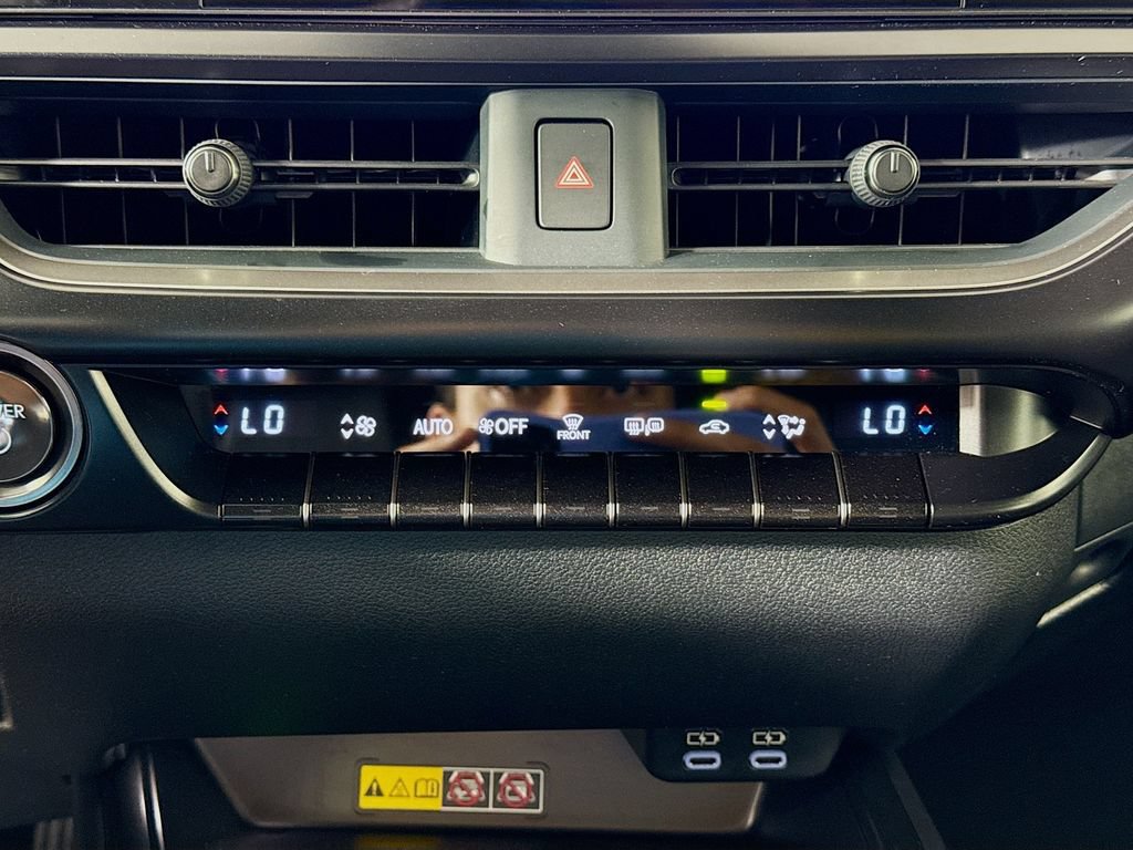 Certified 2025 Lexus UX 300h FWD w/ Accessory Package (Z2) image 16