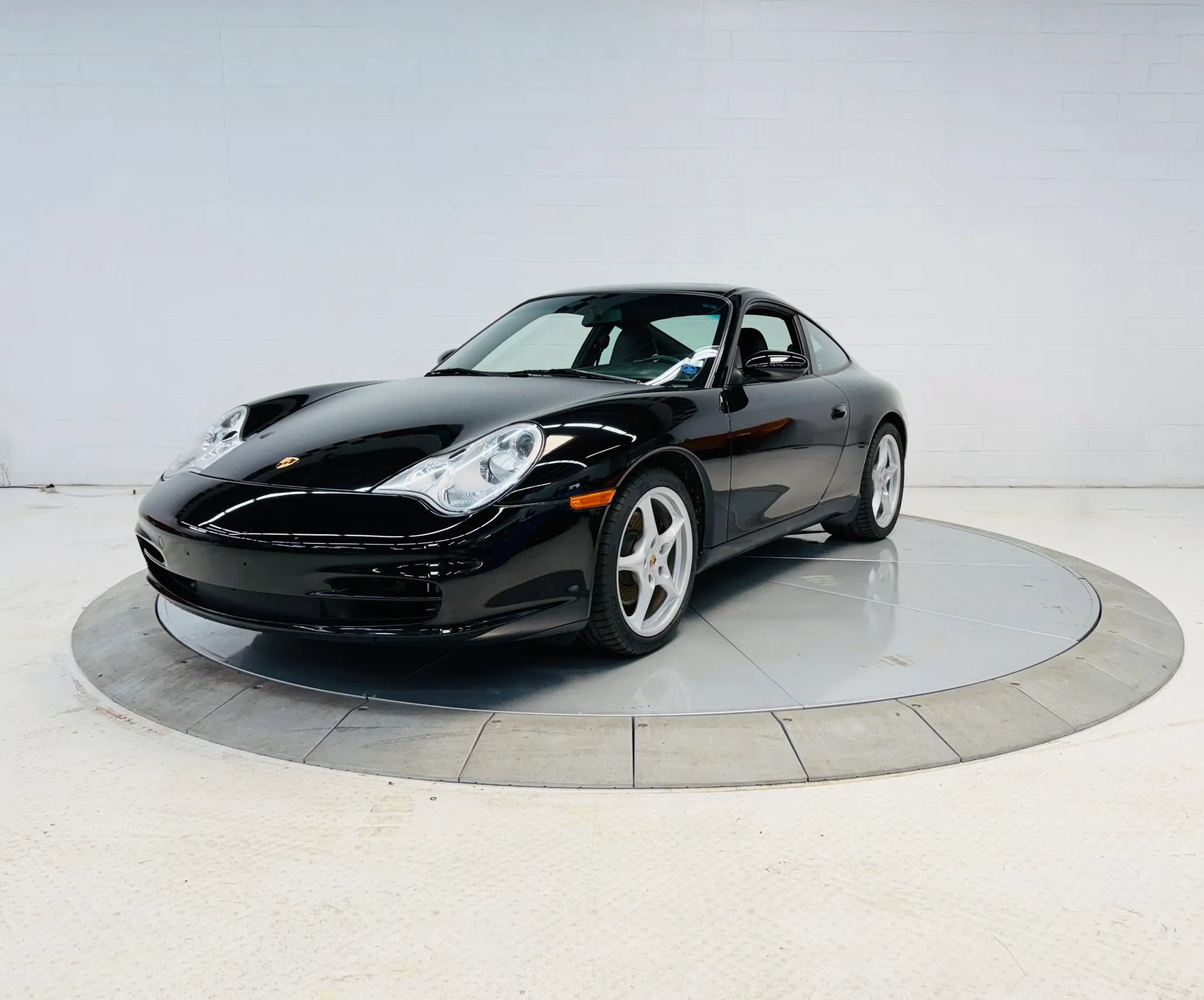 Used 2003 Porsche 911 GT3 RS image 2