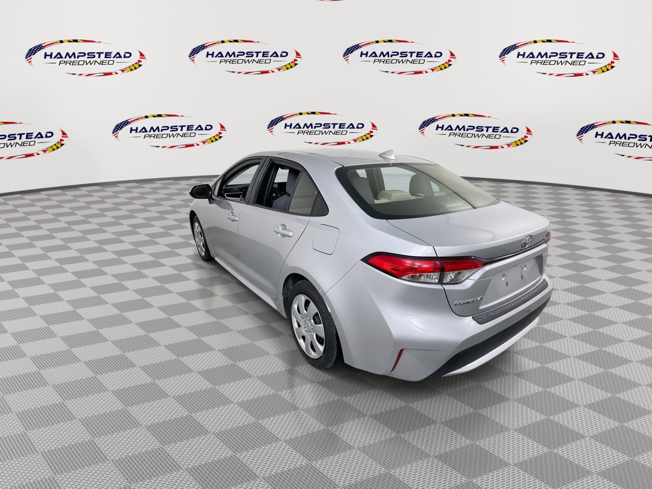 Used 2022 Toyota Corolla LE image 6