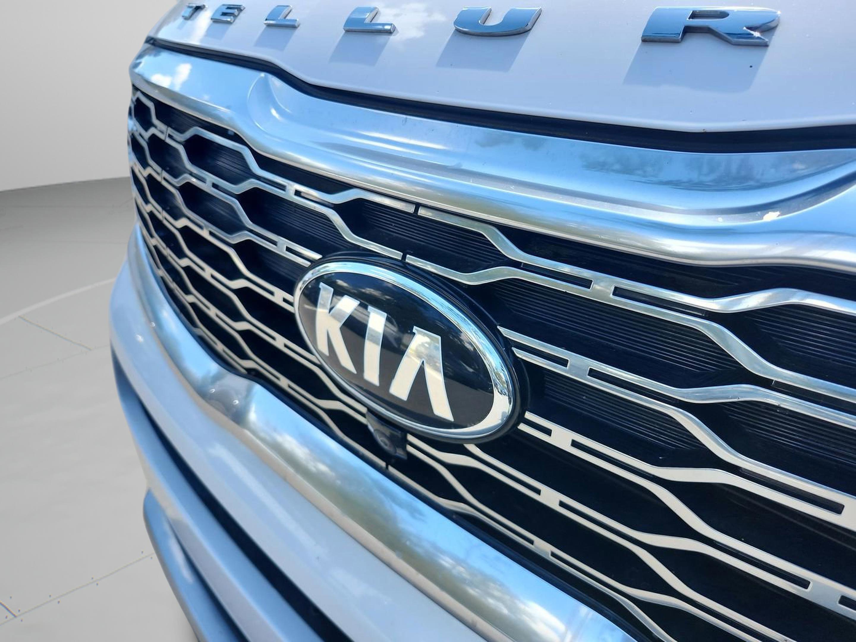 Used 2021 Kia Telluride SX w/ SX Prestige Package image 22