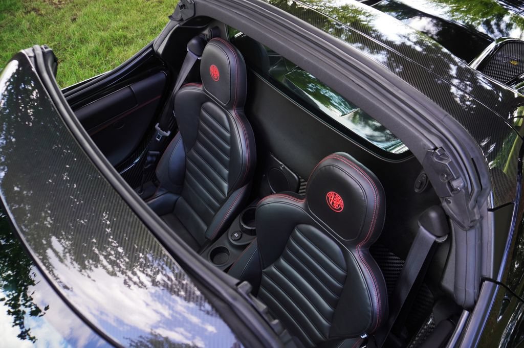 Used 2019 Alfa Romeo 4C Spider RWD image 40