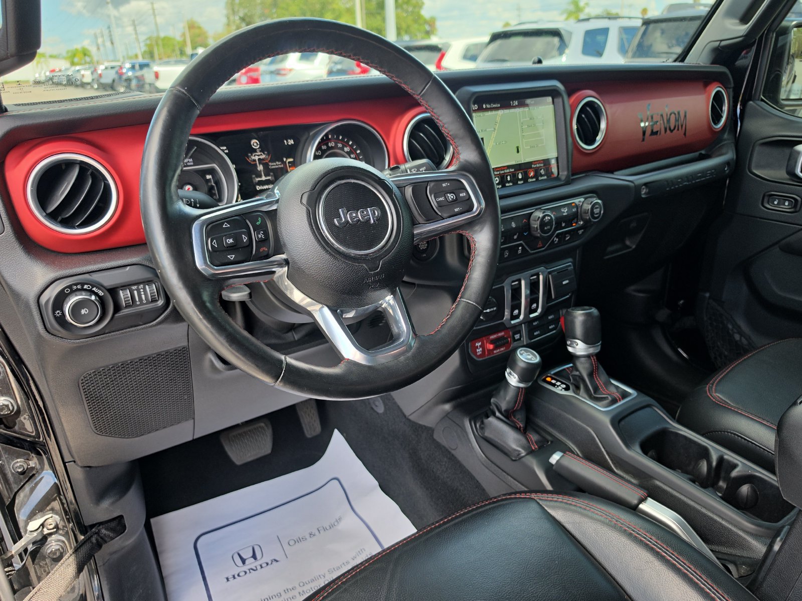 Used 2018 Jeep Wrangler Rubicon AWD/4WD image 10